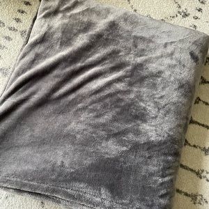 Kate Spade Grey Fleece Blanket- Queen